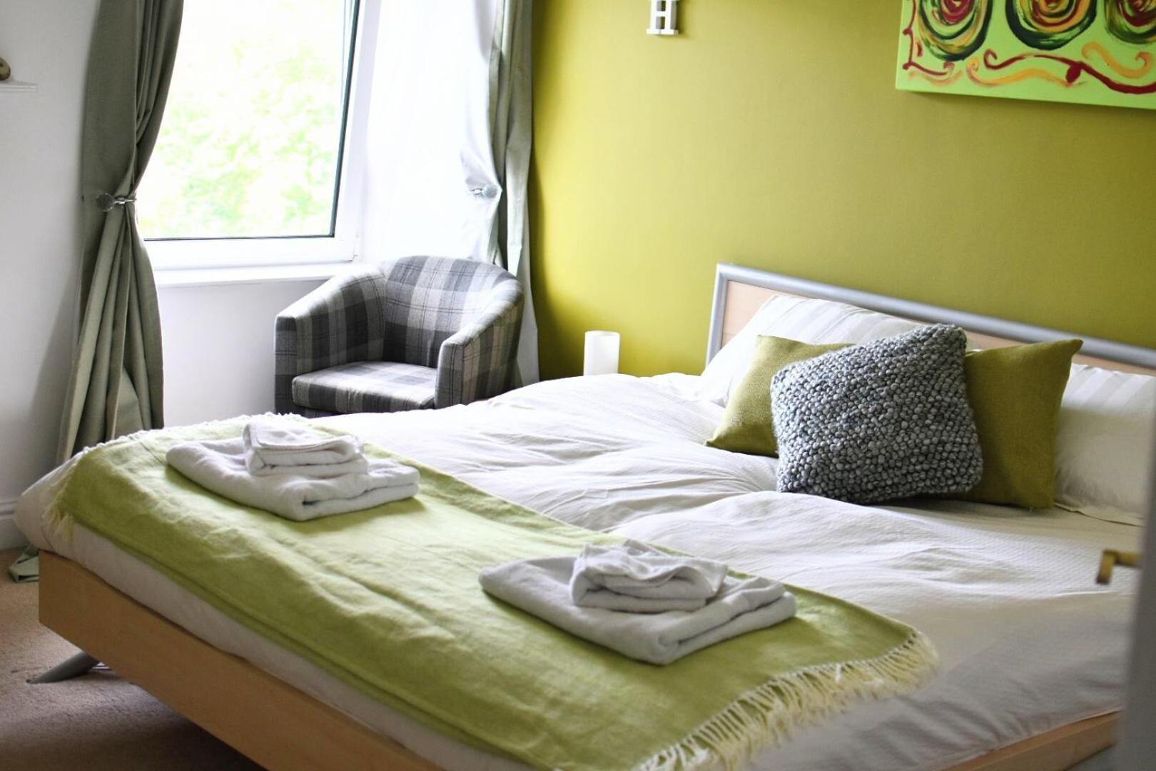 Hotel Eaton House Pembroke Zewnętrze zdjęcie
